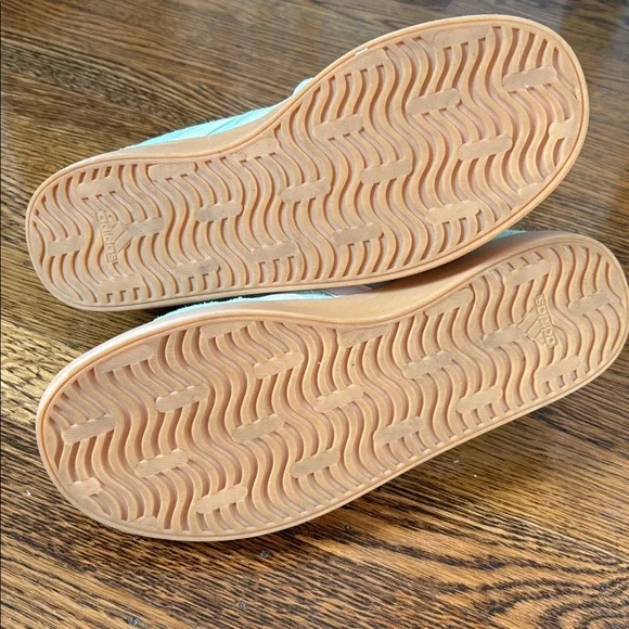 Adidas Sneakers - Picture 3 of 4